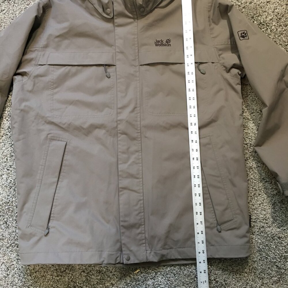 Men's Jack Wolfskin Coat - Picture 7 of 9
